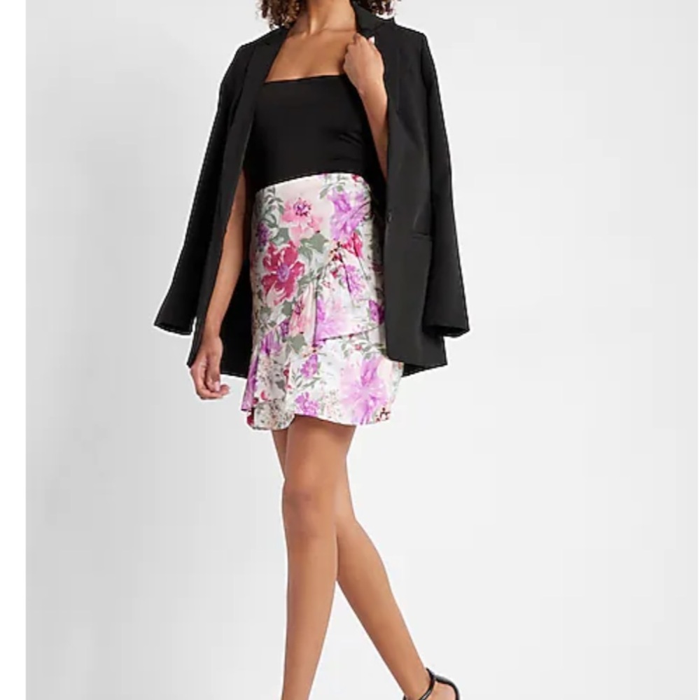 NWT Express Floral Ruffle Asymmetrical Mini Skirt 14 High Waisted